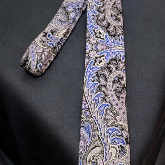 Men's 100% silk necktie Purple paisley Design 58" L - Picture 6 of 8